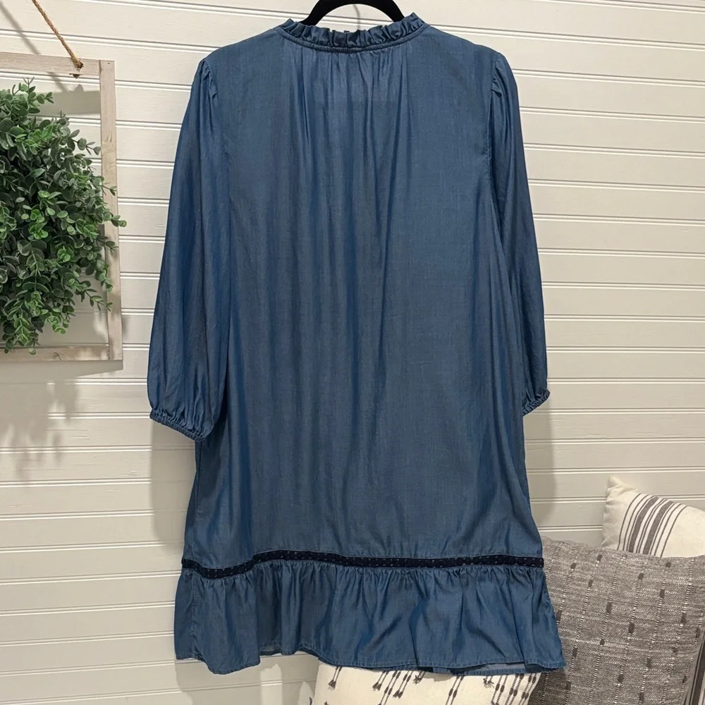 Crown & Ivy Chambray V-Neck Top with Ruffle Trim - Picture 4 of 5